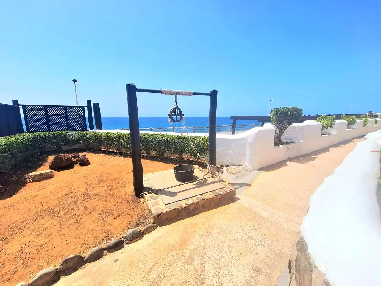 Außenansicht von Erdgeschoss zum Verkauf in San Bartolomé de Tirajana mit Klimaanlage, Terrasse und Möbliert