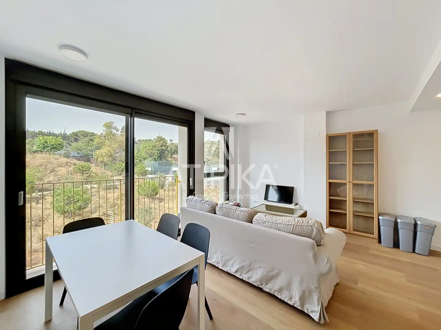Living room of Flat for rent in Barcelona  with Air Conditioner, Parquet flooring and Storage room