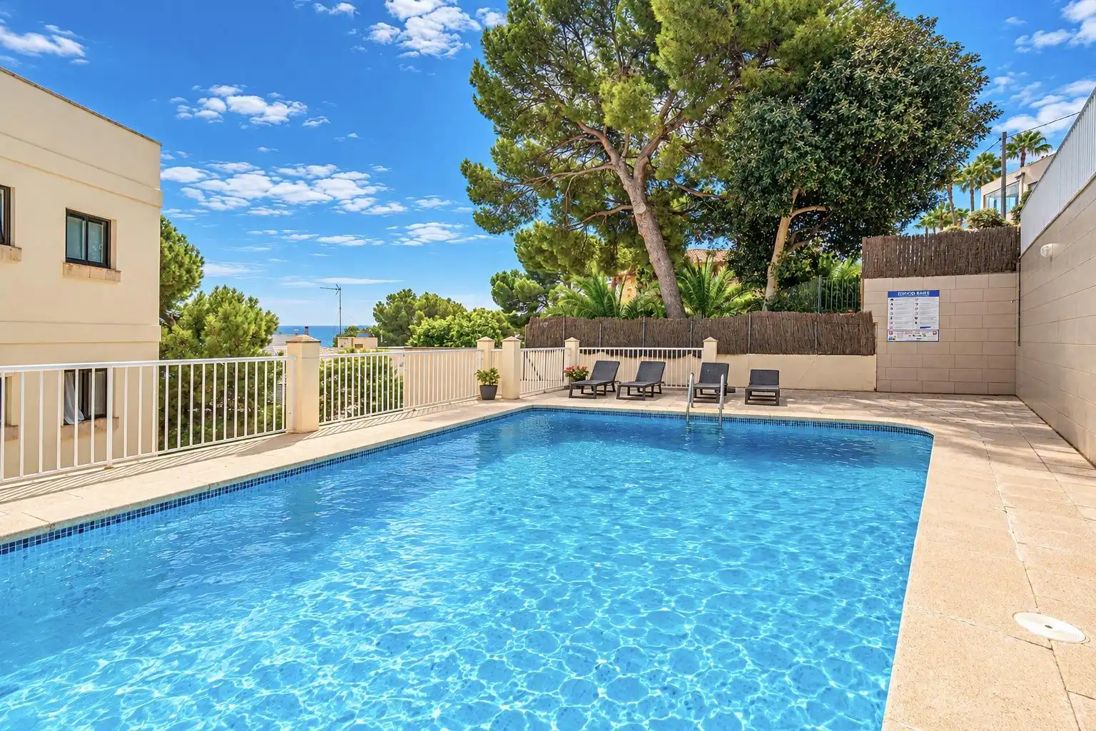 Piscina de Apartament de lloguer en Cas Català - Illetes