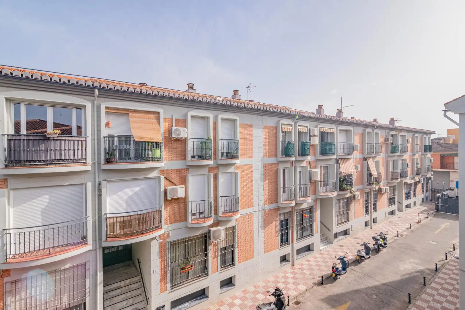 Vista exterior de Piso en venta en Armilla con Balcón