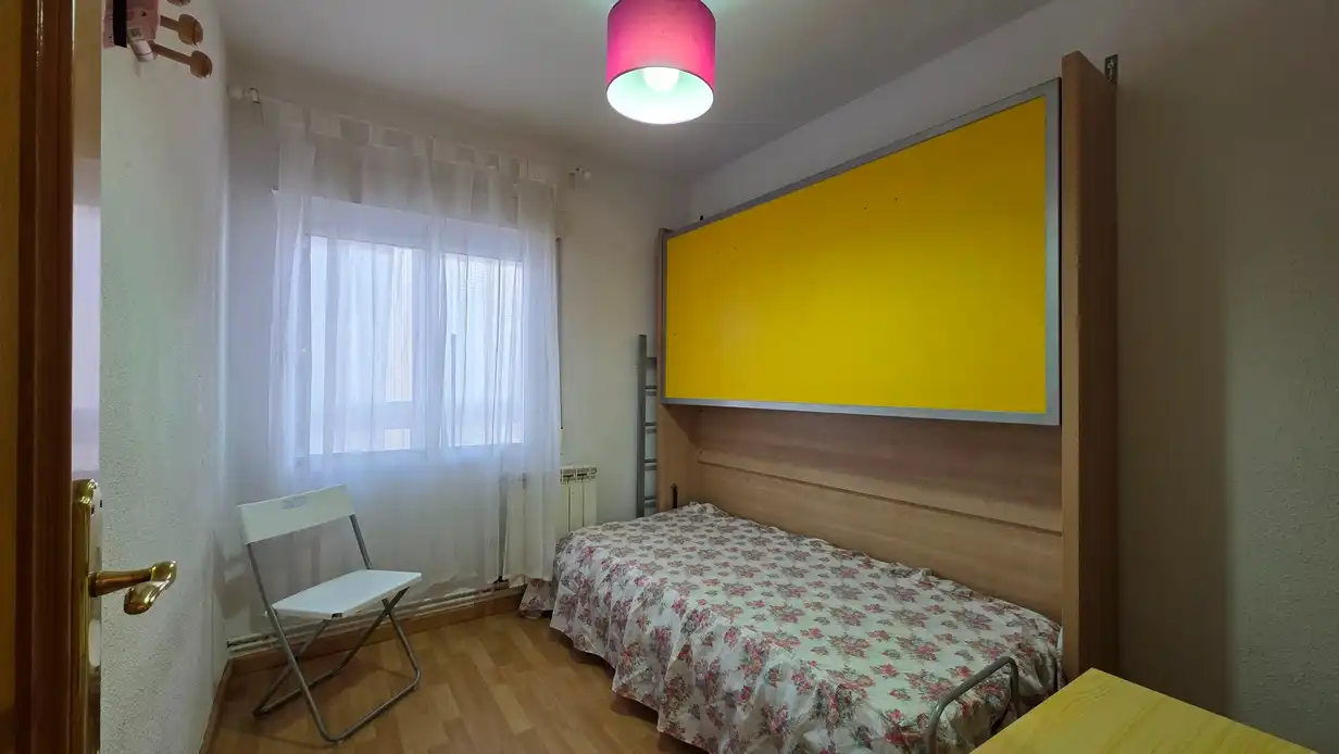 Bedroom of Flat for rent in Madrid  with Heating, Terrace and Furnished