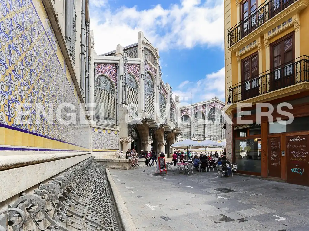 Exterior view of Apartments for sale in Valencia  with Air Conditioner, Heating and Balcony