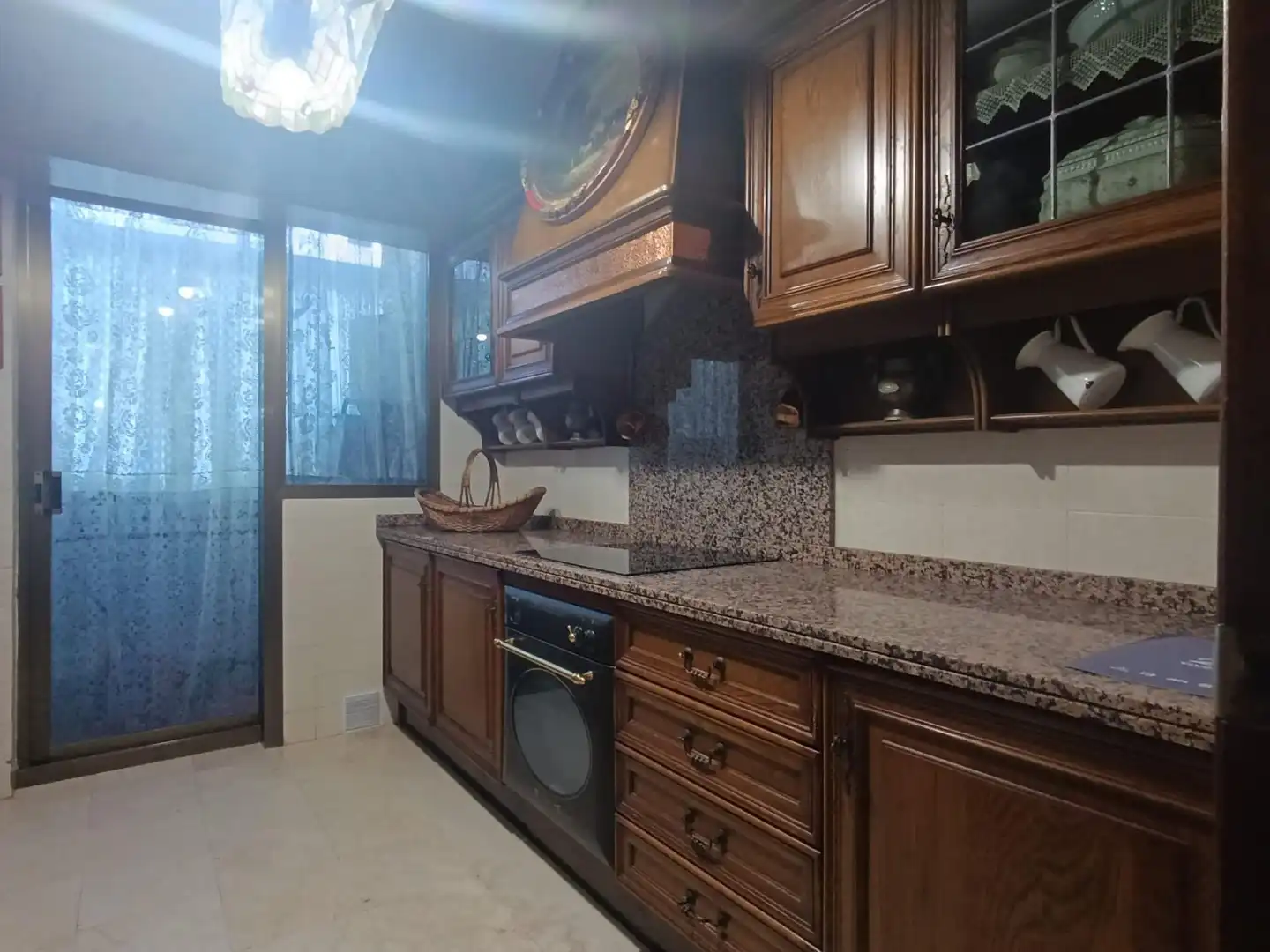Kitchen of Flat for sale in Sevilla  with Air Conditioner and Heating