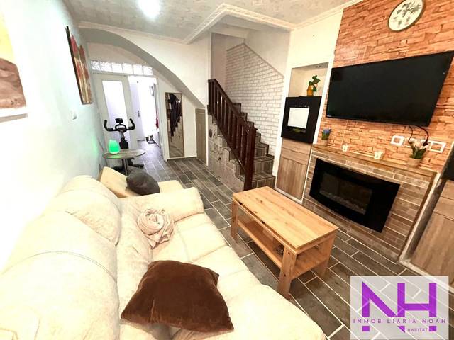 Casa-chalet en Venta en Centro