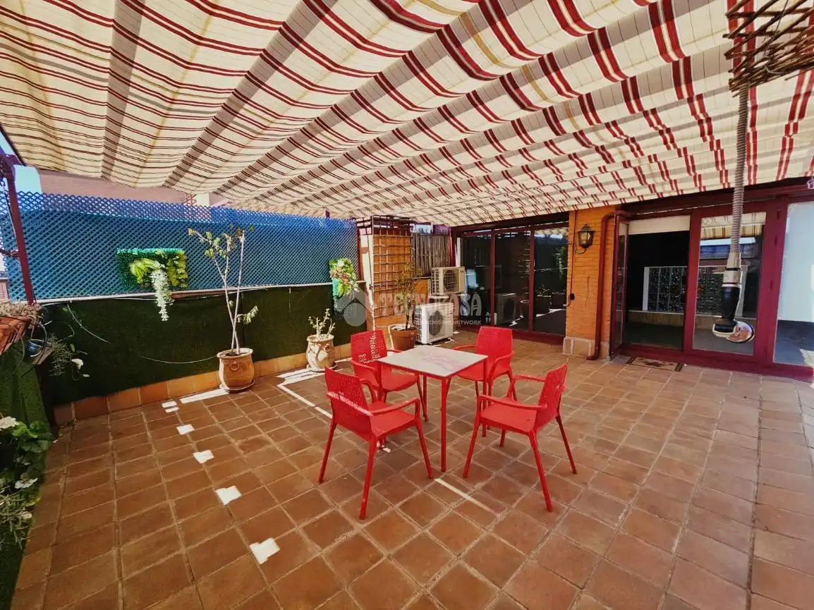 Terrasse von Dachboden zum Verkauf in Parla mit Klimaanlage, Heizung und Terrasse