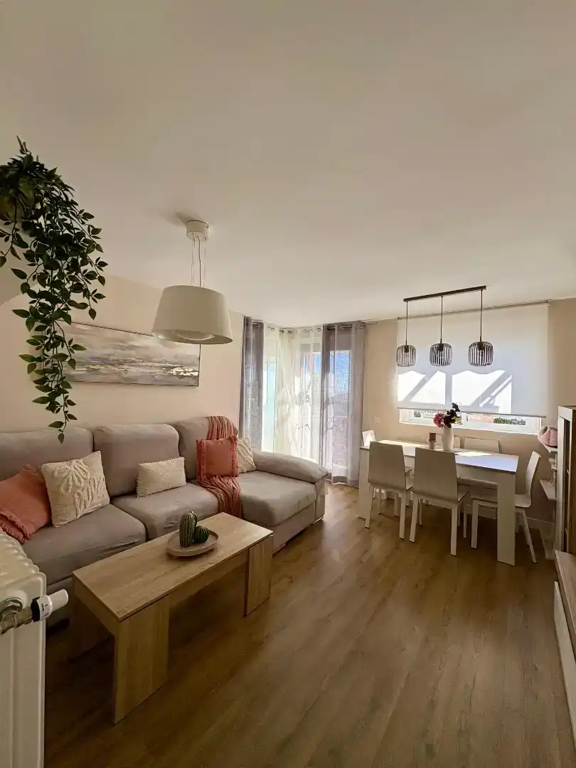 Sala d'estar de Pis en venda en Móstoles amb Aire condicionat