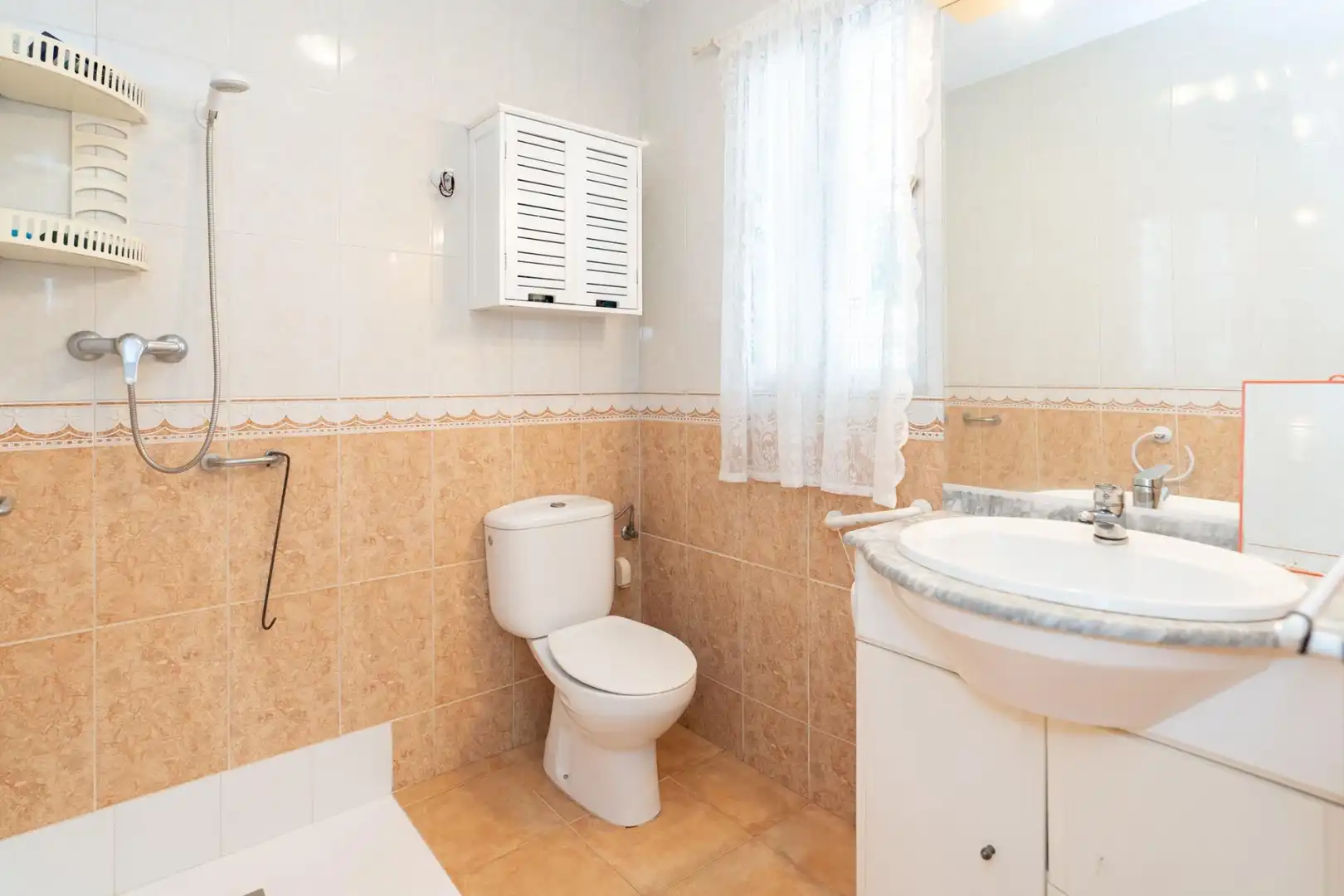Bany de Casa o xalet en venda en Motril amb Aire condicionat i Terrassa