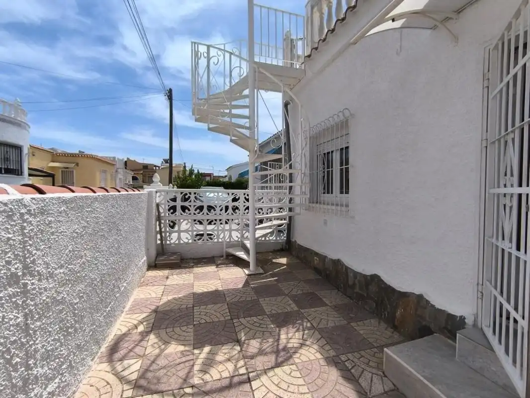 Houses for rent in Lugar la MARINA-3, La Marina