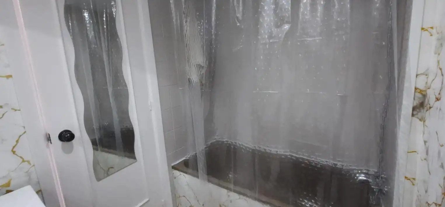 Baño de Estudio en venta en Benalmádena con Aire acondicionado, Terraza y Amueblado