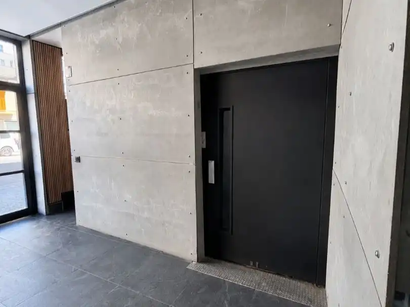 Local en venta en Madrid con Aire acondicionado, Calefacción y Alarma