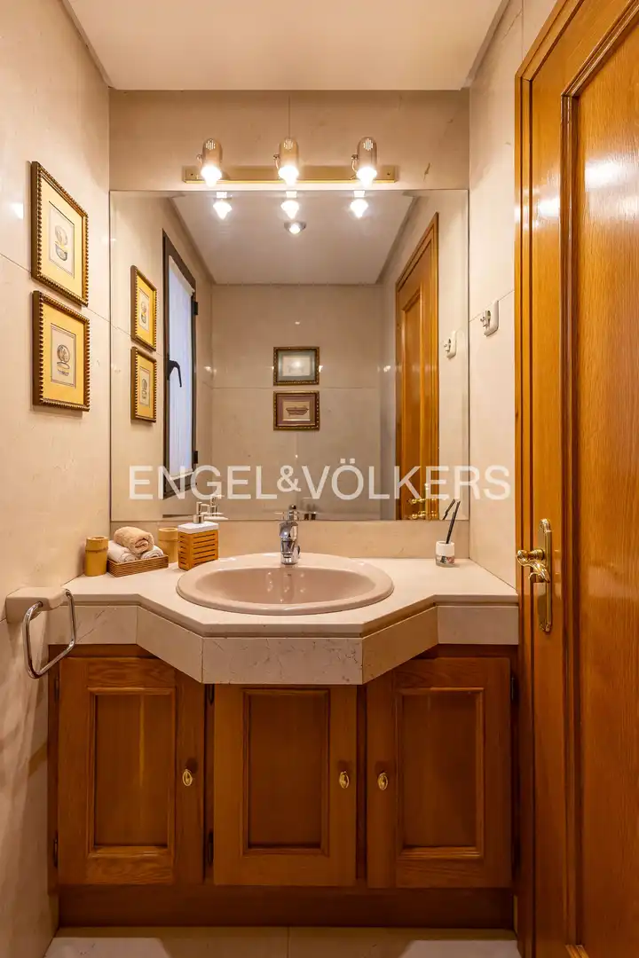 Comedor de Casa adosada en venta en Madrid con Aire acondicionado, Calefacción y Jardín privado