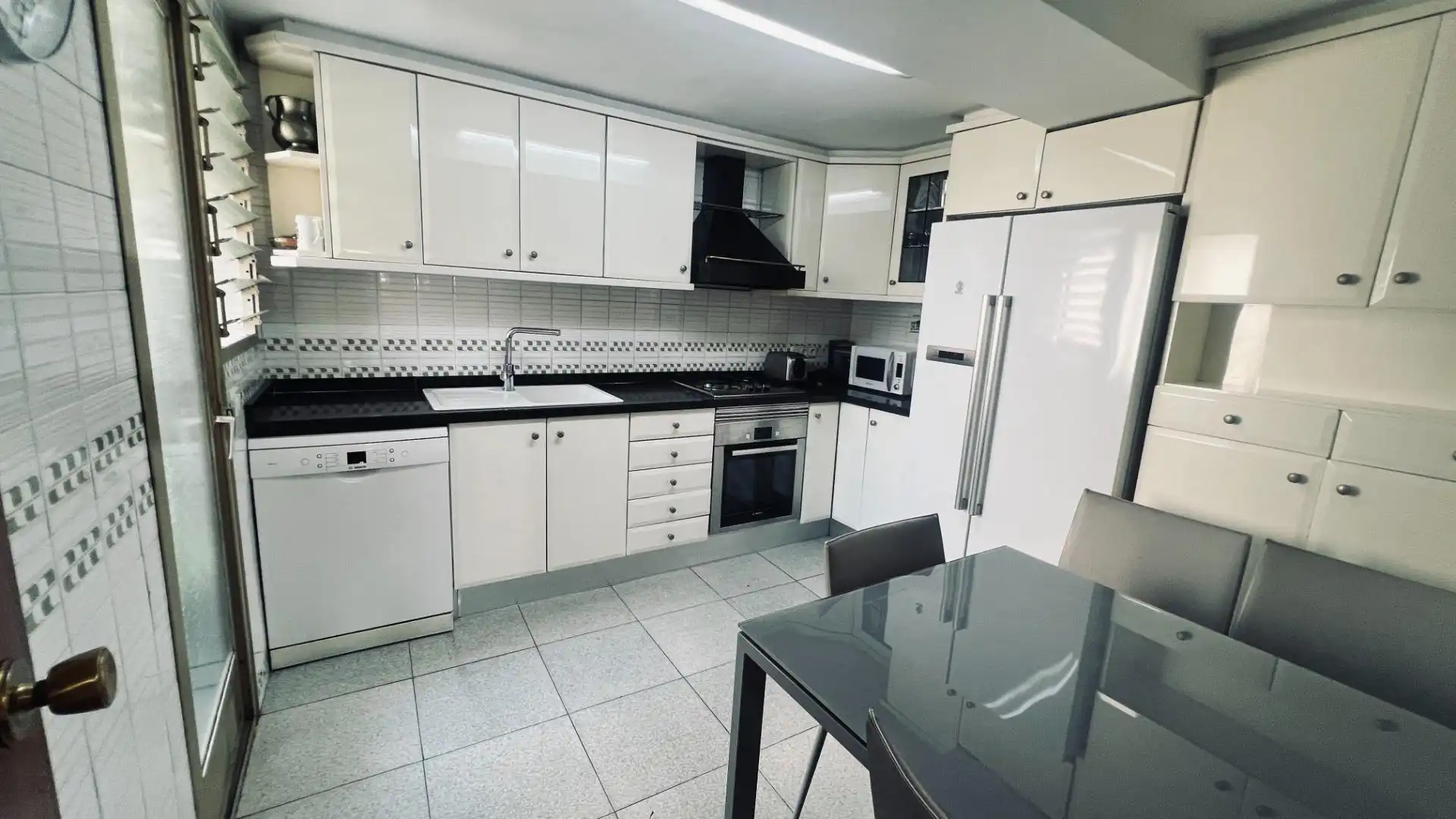 Kitchen of Flat for sale in Castellón de la Plana / Castelló de la Plana  with Air Conditioner, Private garden and Furnished