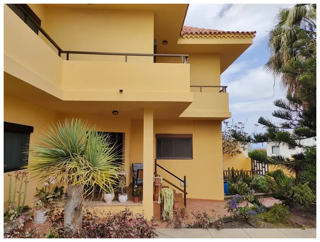 Vista exterior de Casa o chalet en venta en Telde con Jardín privado, Terraza y Trastero