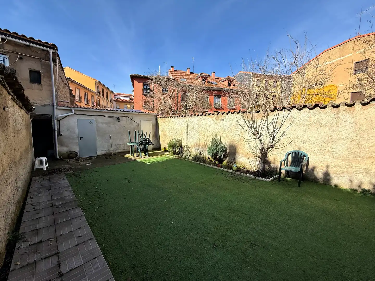 Jardín de Edificio en venta en León Capital 