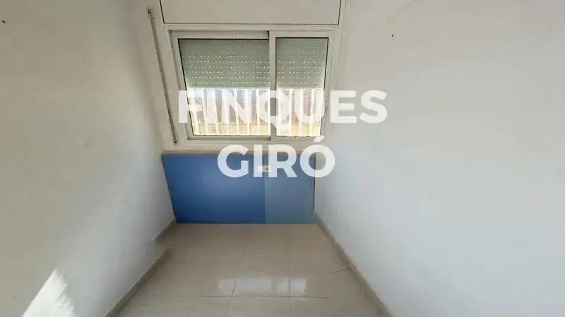 Flat for sale in JOSEP CARNER, L'Estany