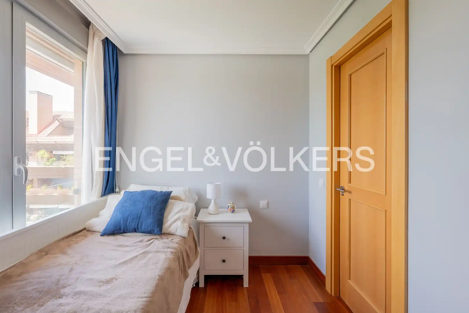 Habitación de Ático de alquiler en Boadilla del Monte con Aire acondicionado, Calefacción y Parquet