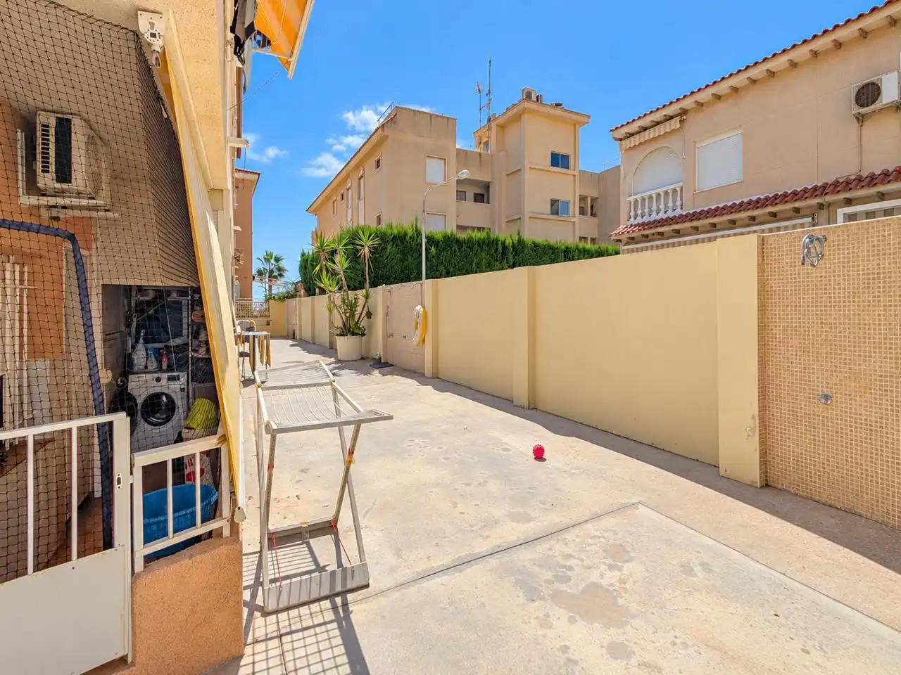 Vista exterior de Pis en venda en Santa Pola ciudad