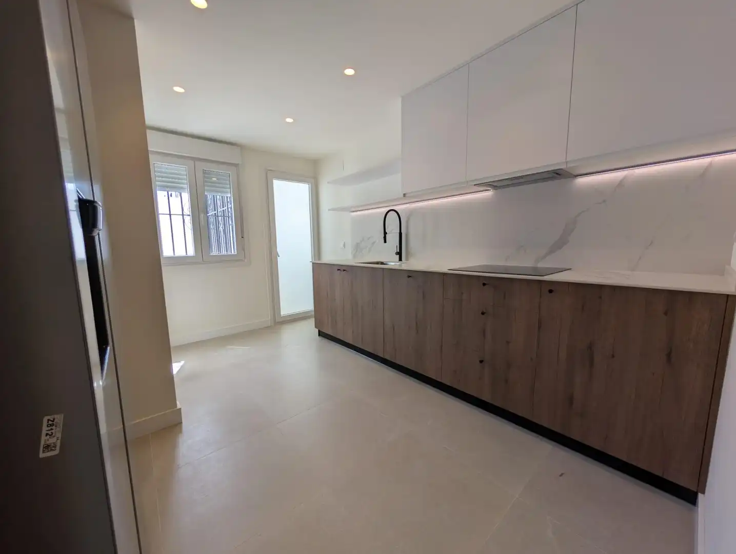 Kitchen of Flat for rent in Sevilla  with Air Conditioner, Heating and Balcony