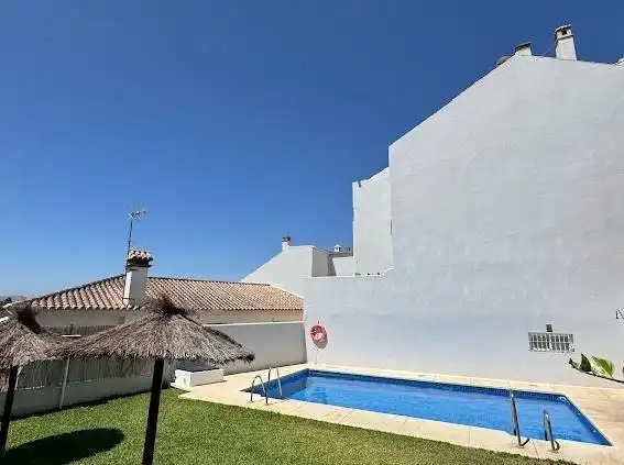Abitazione con piscina in vendita a Puerto Deportivo, imagen 2