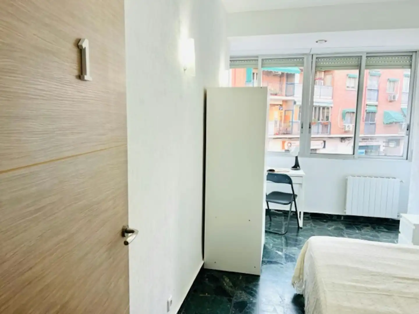 Habitación de Piso para compartir en Alcobendas con Calefacción y Lavadora