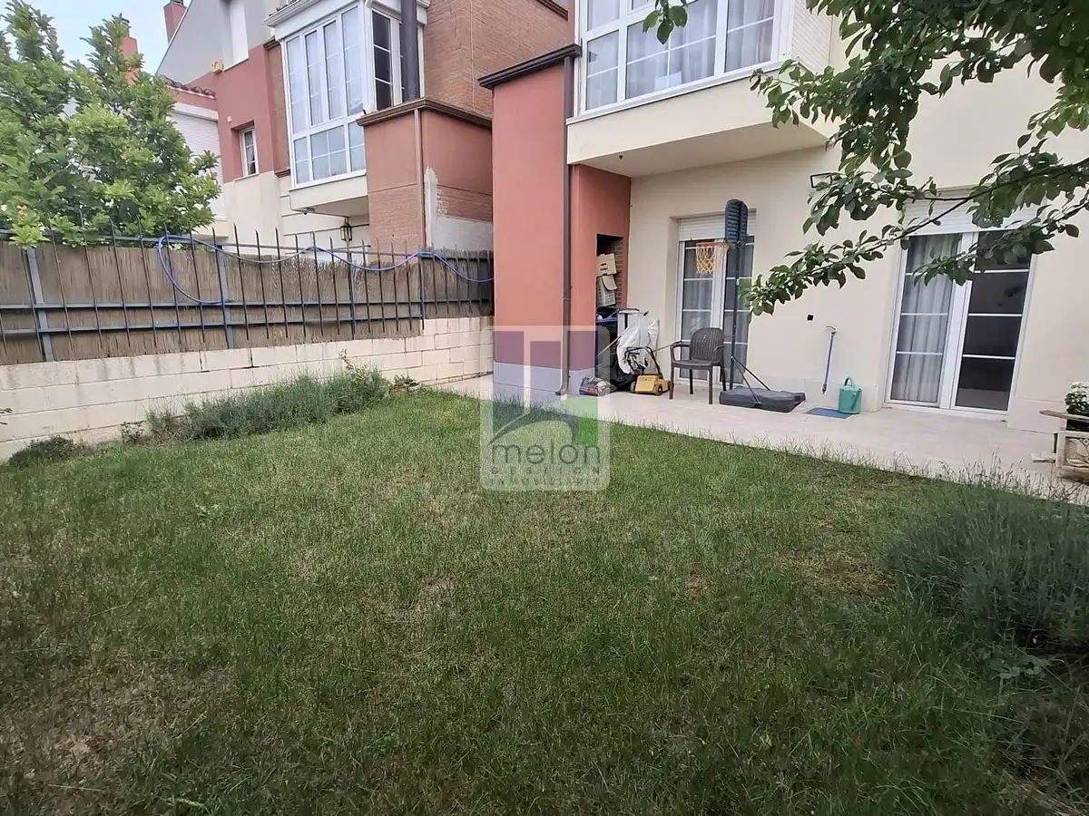 Casa o chalet en venta en Alfoz de Quintanadueñas con Trastero
