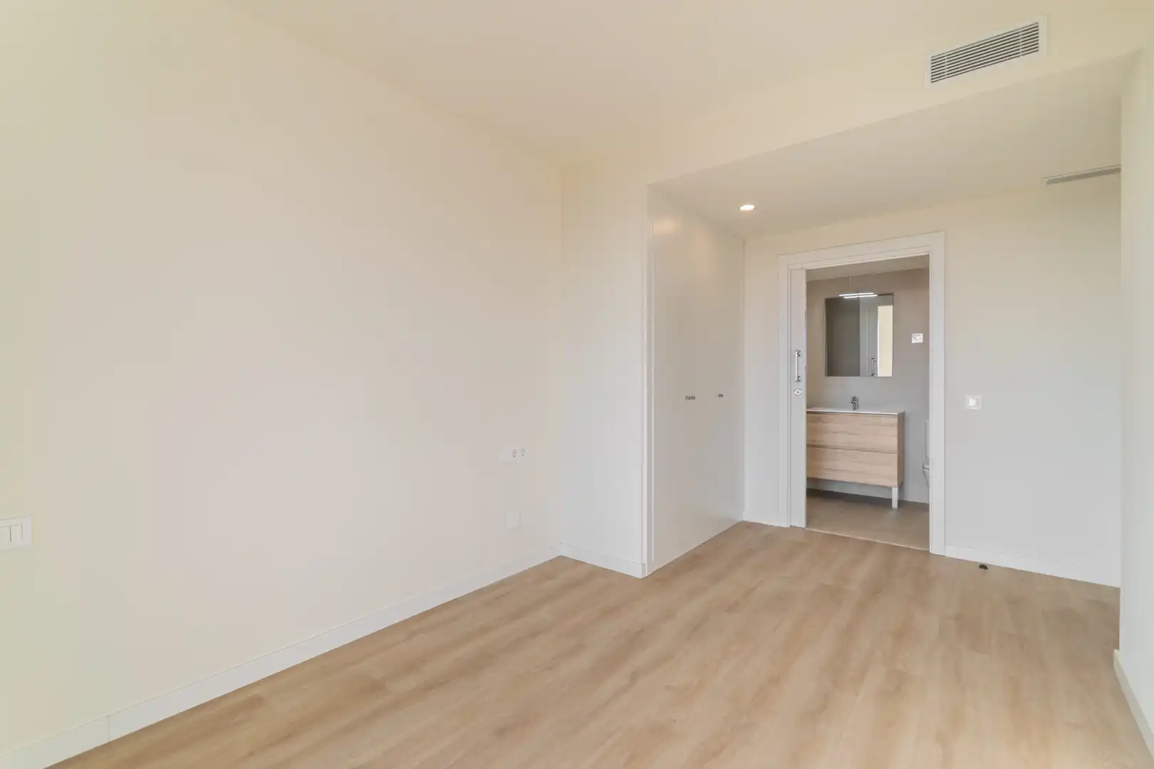 Habitación de Piso de alquiler en Esplugues de Llobregat con Aire acondicionado, Calefacción y Terraza