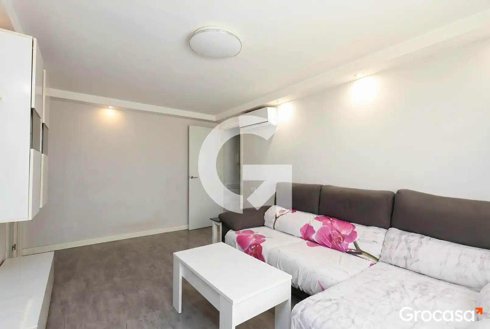 Bedroom of Flat for sale in Cornellà de Llobregat  with Air Conditioner