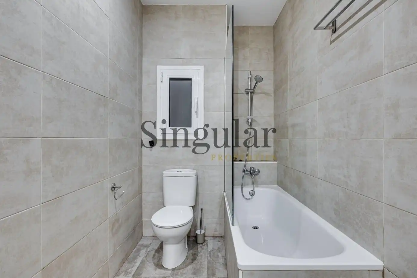 Baño de Piso en venta en Barcelona con Aire acondicionado y Calefacción