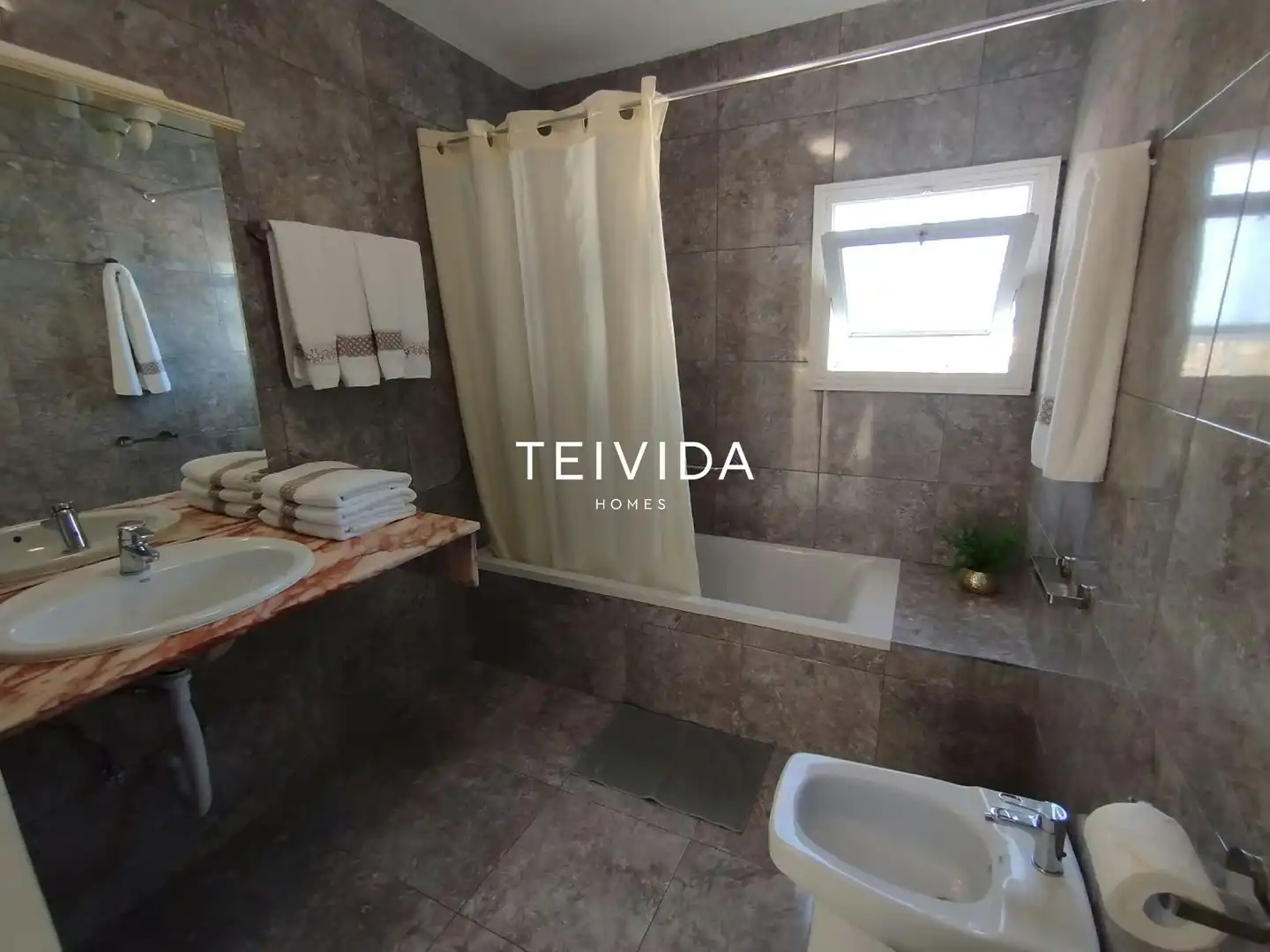 Bathroom of Detached homes for sale in Adeje  with Private garden, Swimming Pool and Community pool