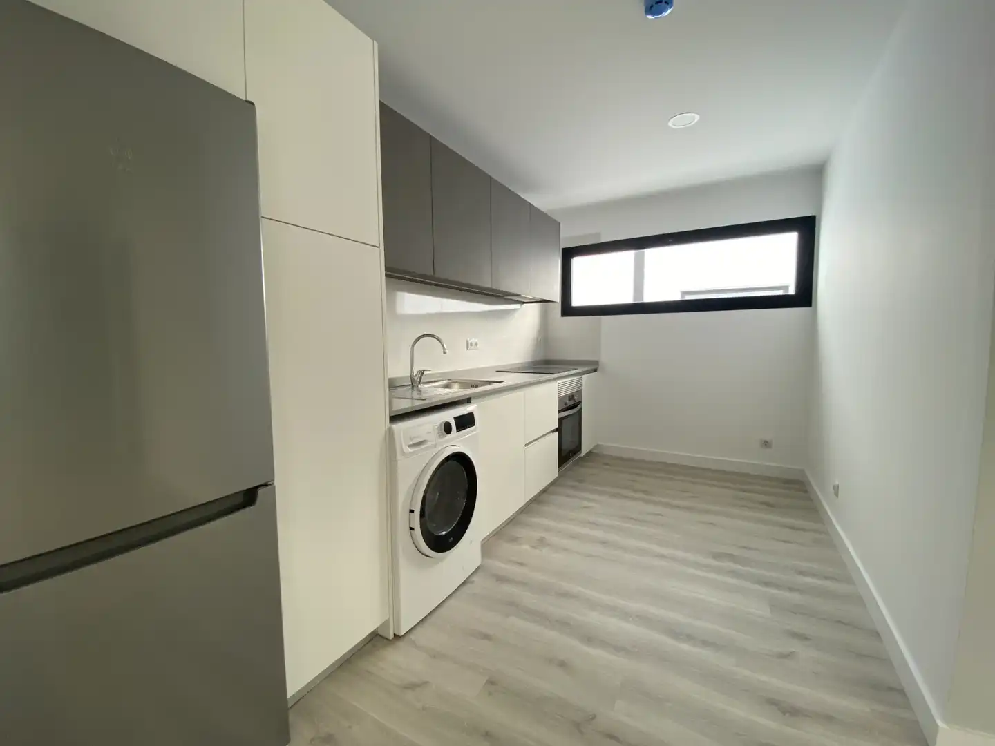Kitchen of Flat for rent in Las Palmas de Gran Canaria  with Oven, Washing machine and Alarm