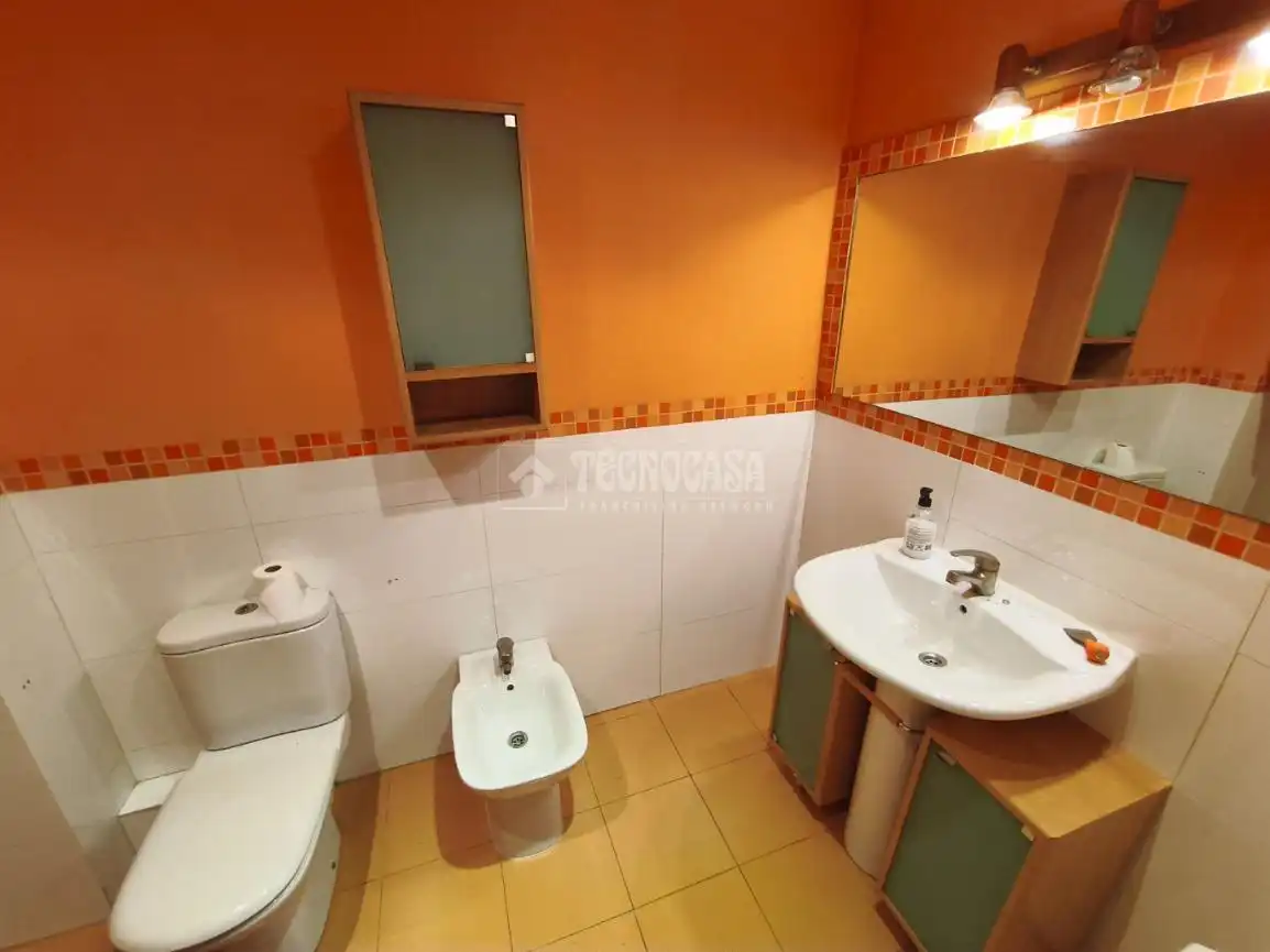 Baño de Piso en venta en Alcorcón con Aire acondicionado, Calefacción y Terraza