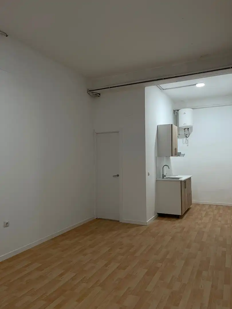 Commercial properties for sale in Barcelona  with Heating and Furnished