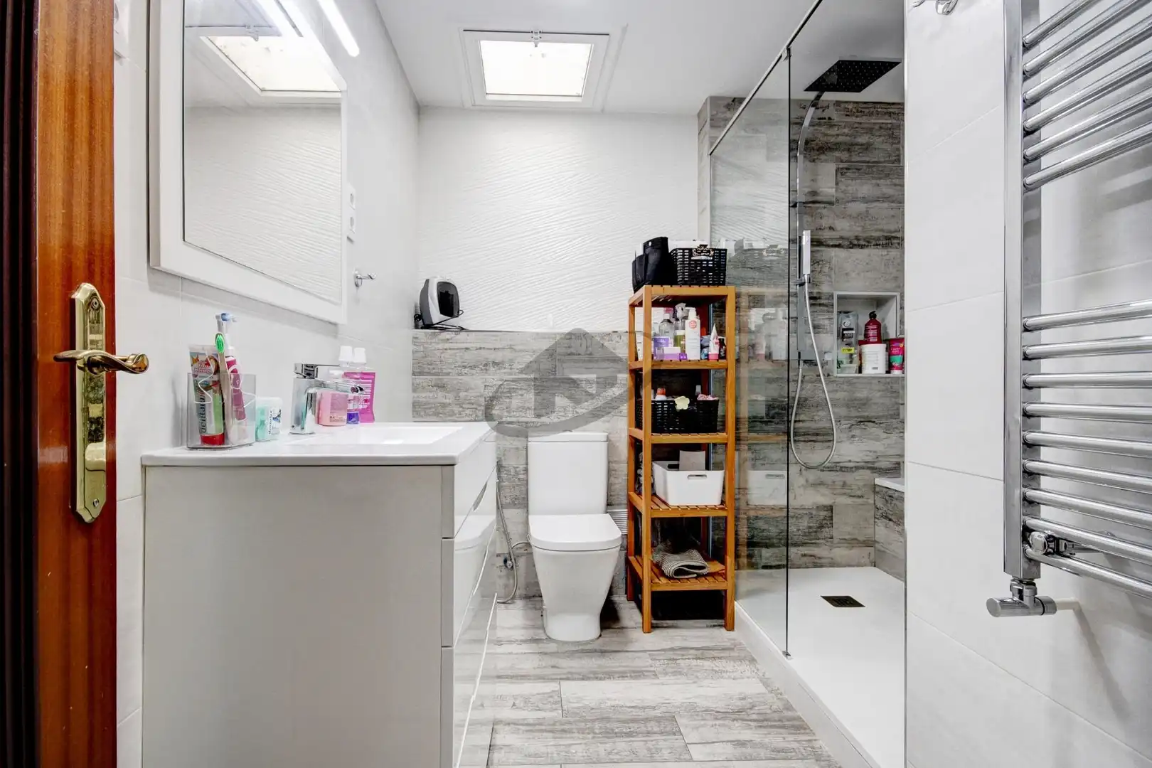 Baño de Ático en venta en Barberà del Vallès con Aire acondicionado, Calefacción y Terraza
