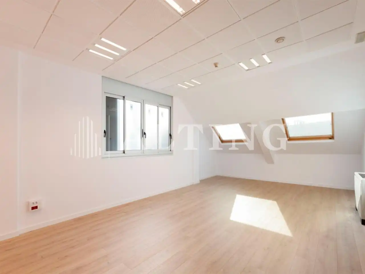 Office space with lift to rent in Carrer Aragó 182, imagen 10
