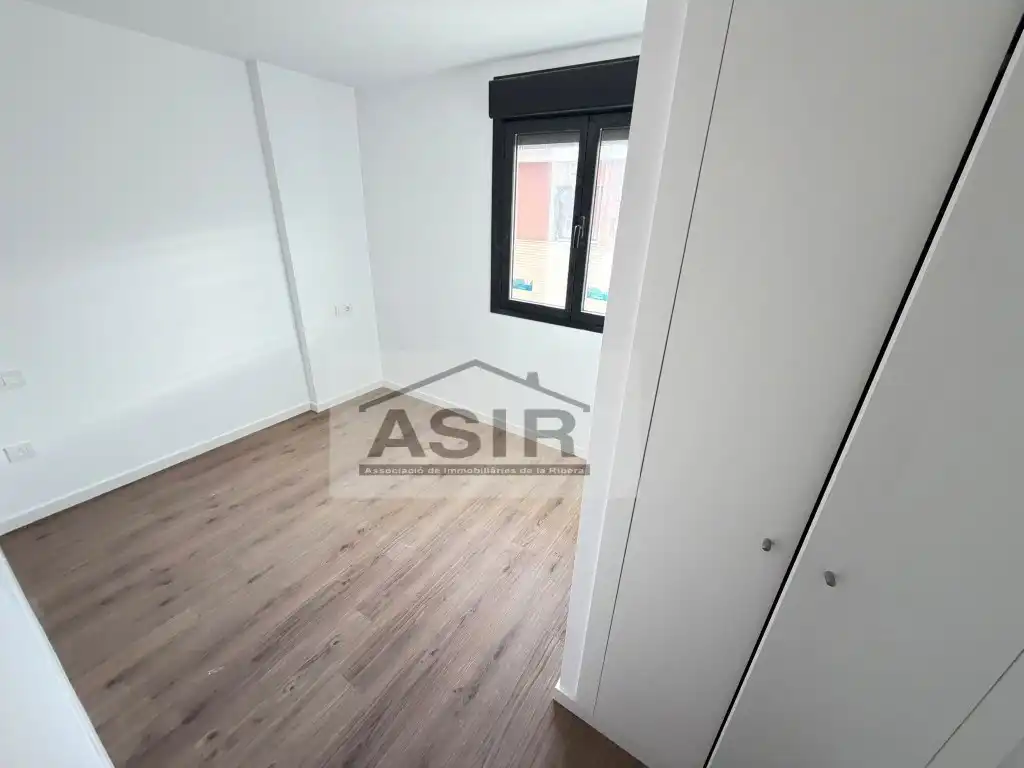 Habitación de Piso de alquiler en Polinyà de Xúquer con Piscina