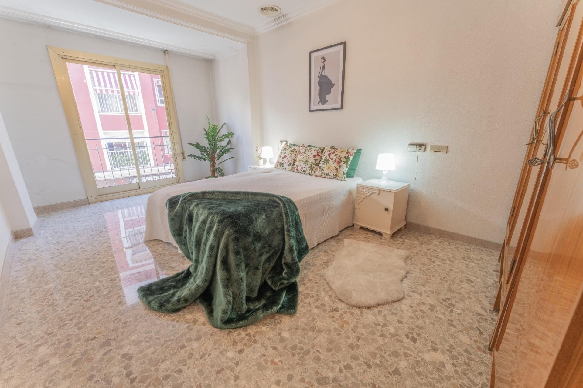 Dormitori de Pis en venda en Elche / Elx amb Balcó