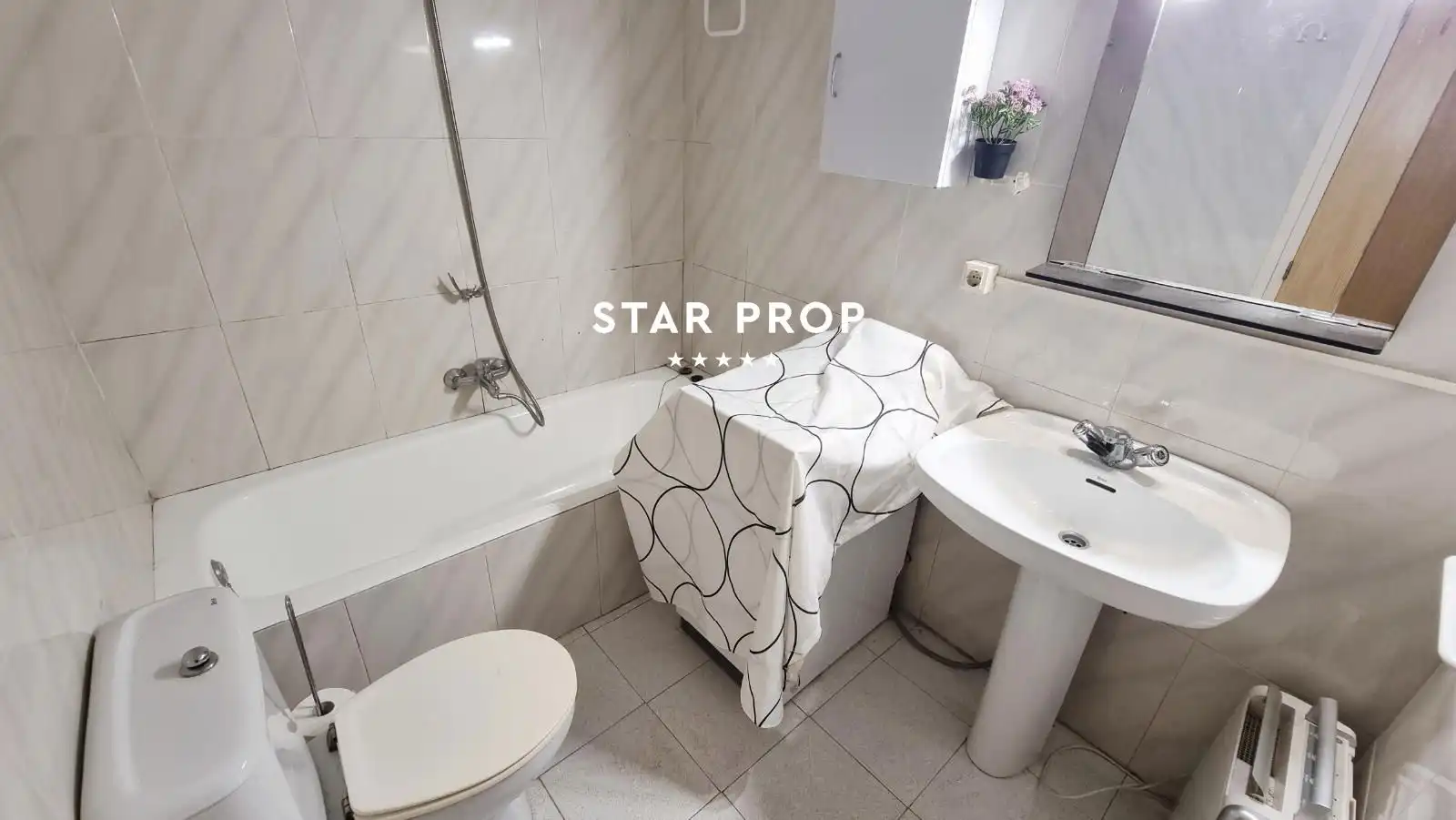 Bathroom of Flat for sale in Colera  with Terrace, Furnished and Oven