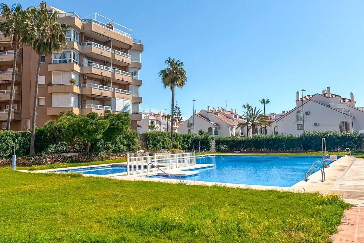 Swimming pool of Flat for sale in Torrox  with Air Conditioner, Heating and Private garden