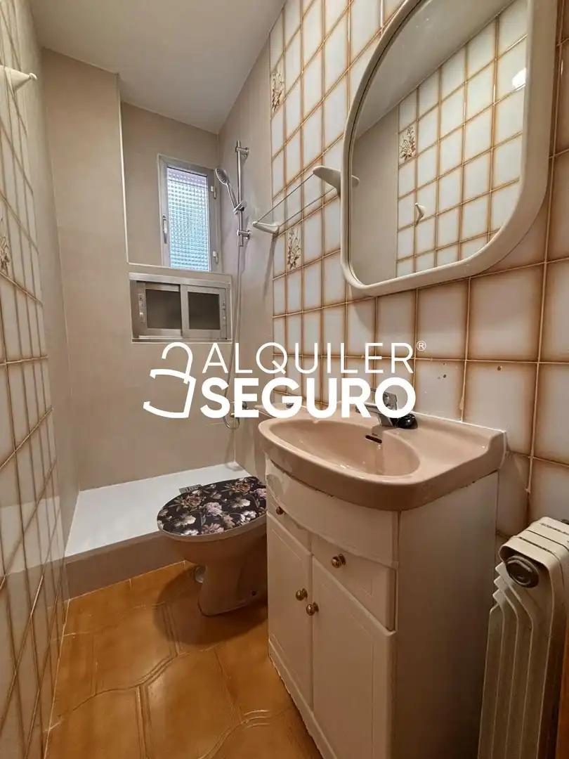 Schlafzimmer von Wohnung zur Miete in Madrid mit Klimaanlage und Heizung