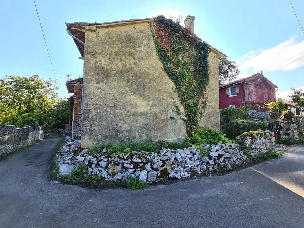 Houses for sale in Balmori, Posada - Barro