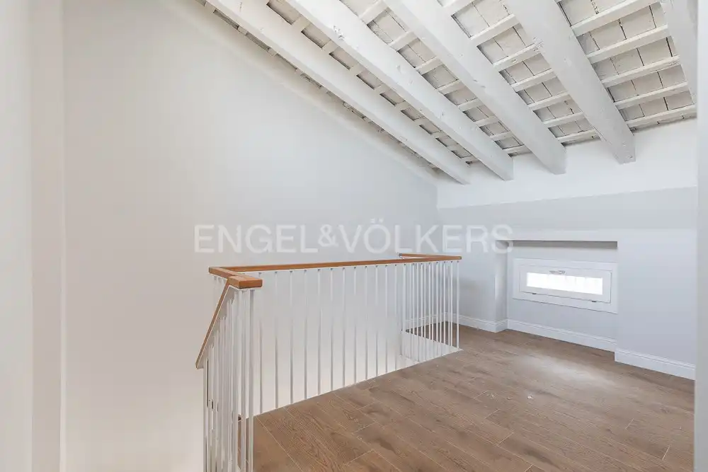 Ático en venta en Valencia con Aire acondicionado, Calefacción y Terraza
