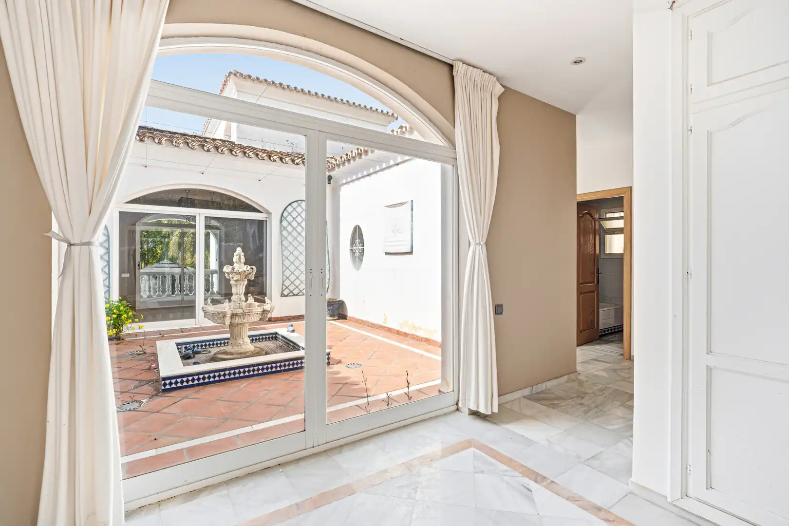 Casa o xalet en venda en Benahavís amb Jardí privat, Terrassa i Piscina