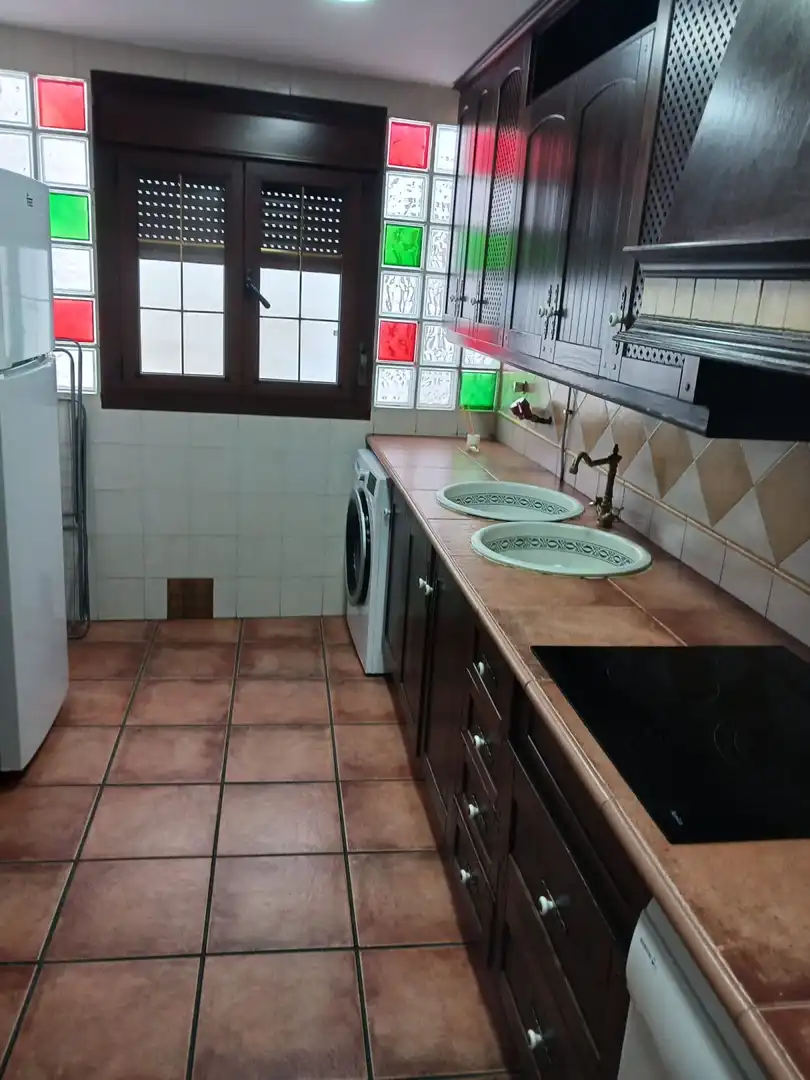 Cocina de Apartamento de alquiler en Granada con Amueblado