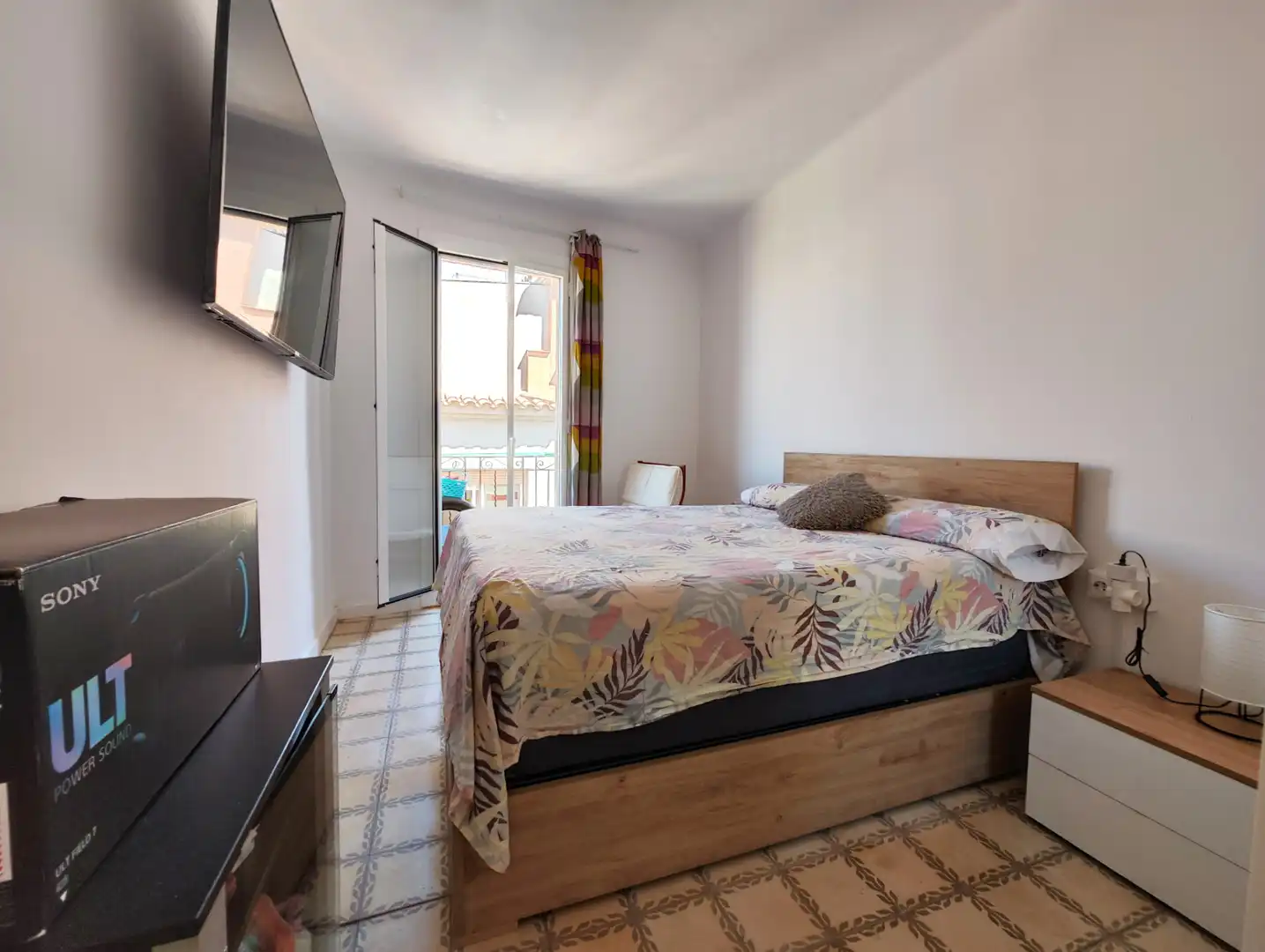 Bedroom of Buildings for sale in Barcelona