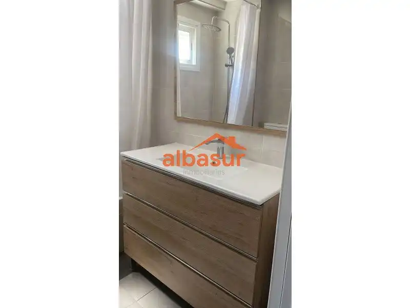 Bathroom of Flat for sale in Córdoba  with Air Conditioner, Heating and Terrace
