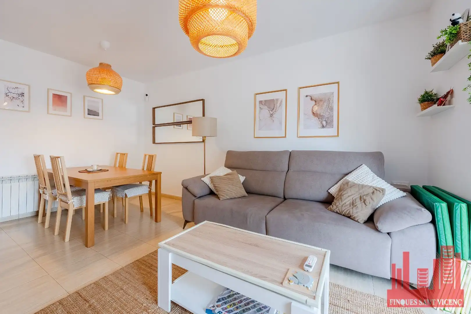 Living room of Flat for sale in Sant Vicenç Dels Horts  with Air Conditioner and Heating