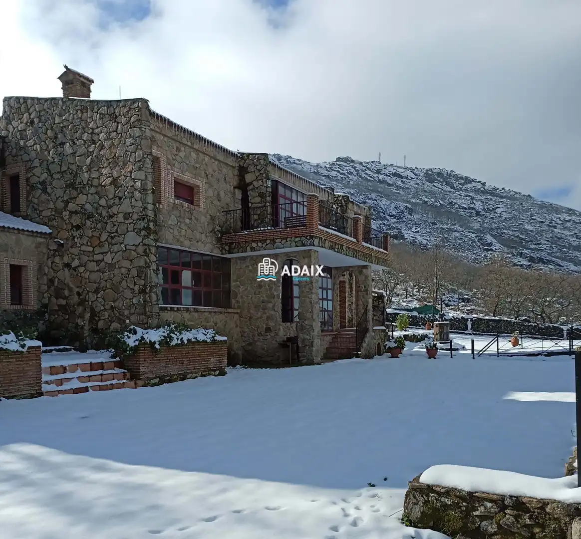Vista exterior de Casa o chalet en venta en Montánchez con Terraza, Trastero y Piscina