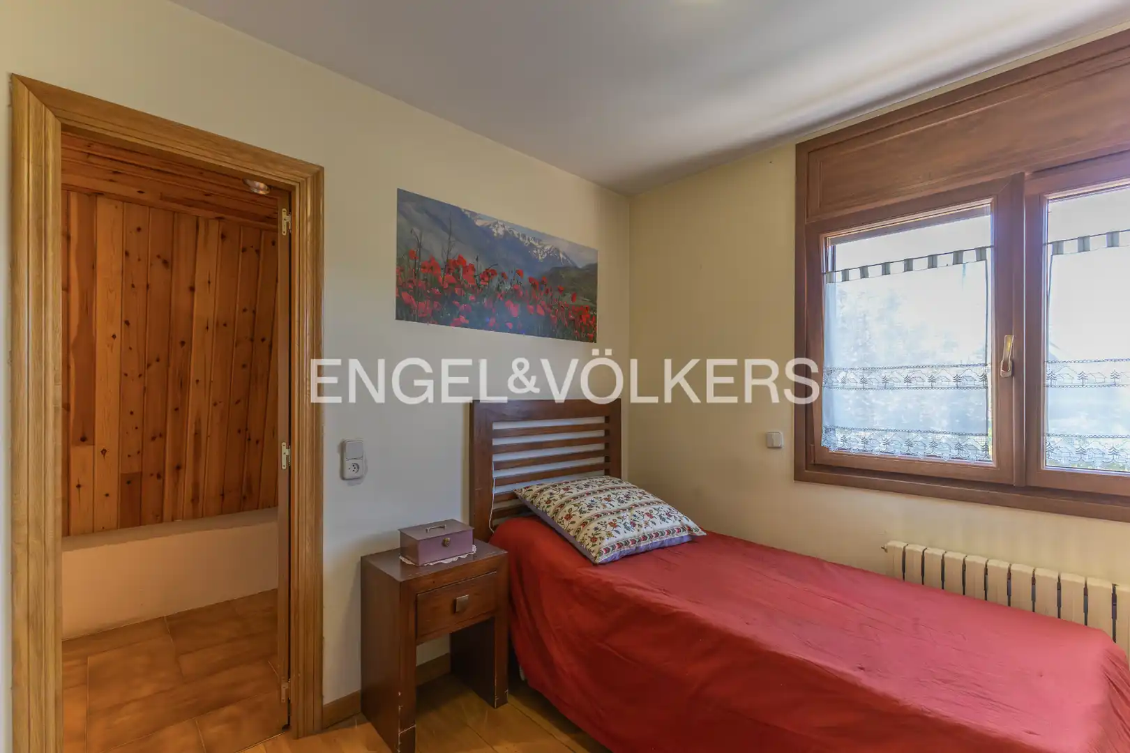 Dormitori de Casa o xalet en venda en Puigcerdà amb Calefacció, Jardí privat i Parquet