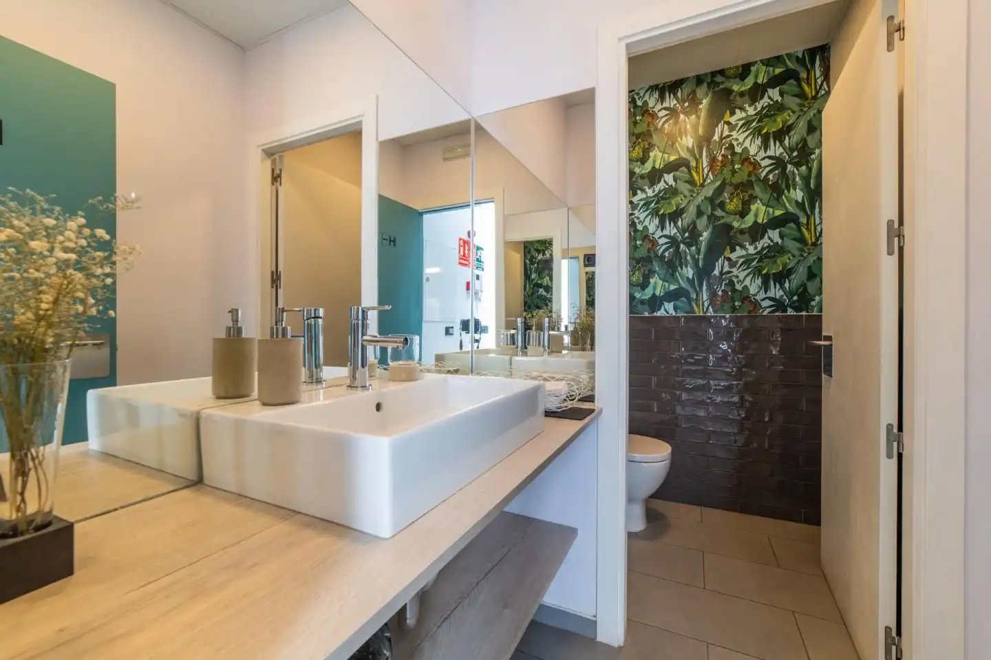 Bathroom of Commercial properties for rent in Madrid