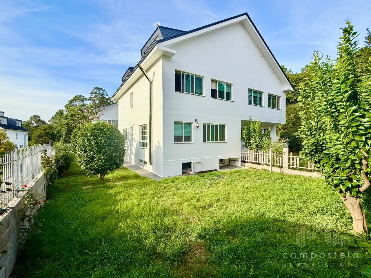 Chalet con jardín en venta en Urbanización Millalar, A Grela